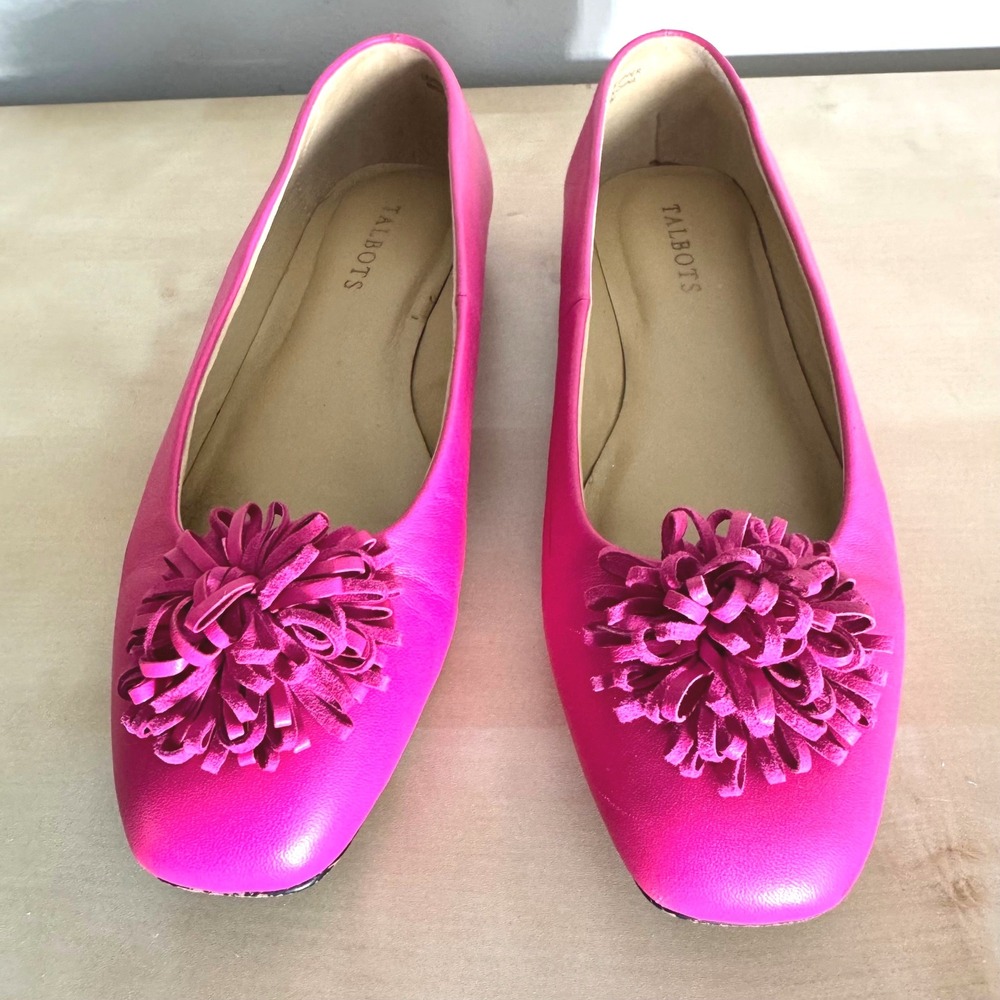 Talbots Hot Pink Leather Ballet Flats Pom Pom Detail Womens 8.5M Fuchsia Shoes - Picture 2 of 16